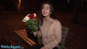 สาวปากีสถานหีขนดกเงี่ยนจัด โดนควยมหึมาพาไปเย็ดสดในห้องพักโรงแรมซอยหีไม่ยั้ง
