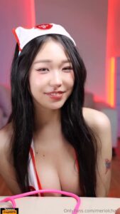 คลิปหลุด OnlyFans น้องหมวยจีน ใส่ชุดนางพยาบาลเย็ดตัวเองโคตรมัน น้ำเงี่ยนพุ่งกระฉูด