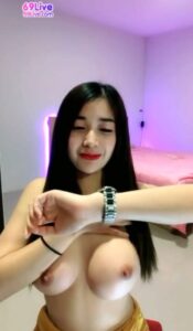 สาวมหาลัยนมใหญ่หน้าหวาน ซอยหีดิลโด้สดในโรงแรม ไลฟ์สดครางเสียวลั่นห้อง