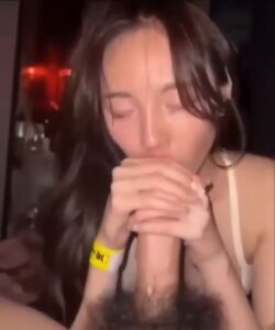 คลิปหลุดน้องพิมพ์ โดนควยใหญ่ซอยหีโคตรแรง แตกในคาหีเต็มรู